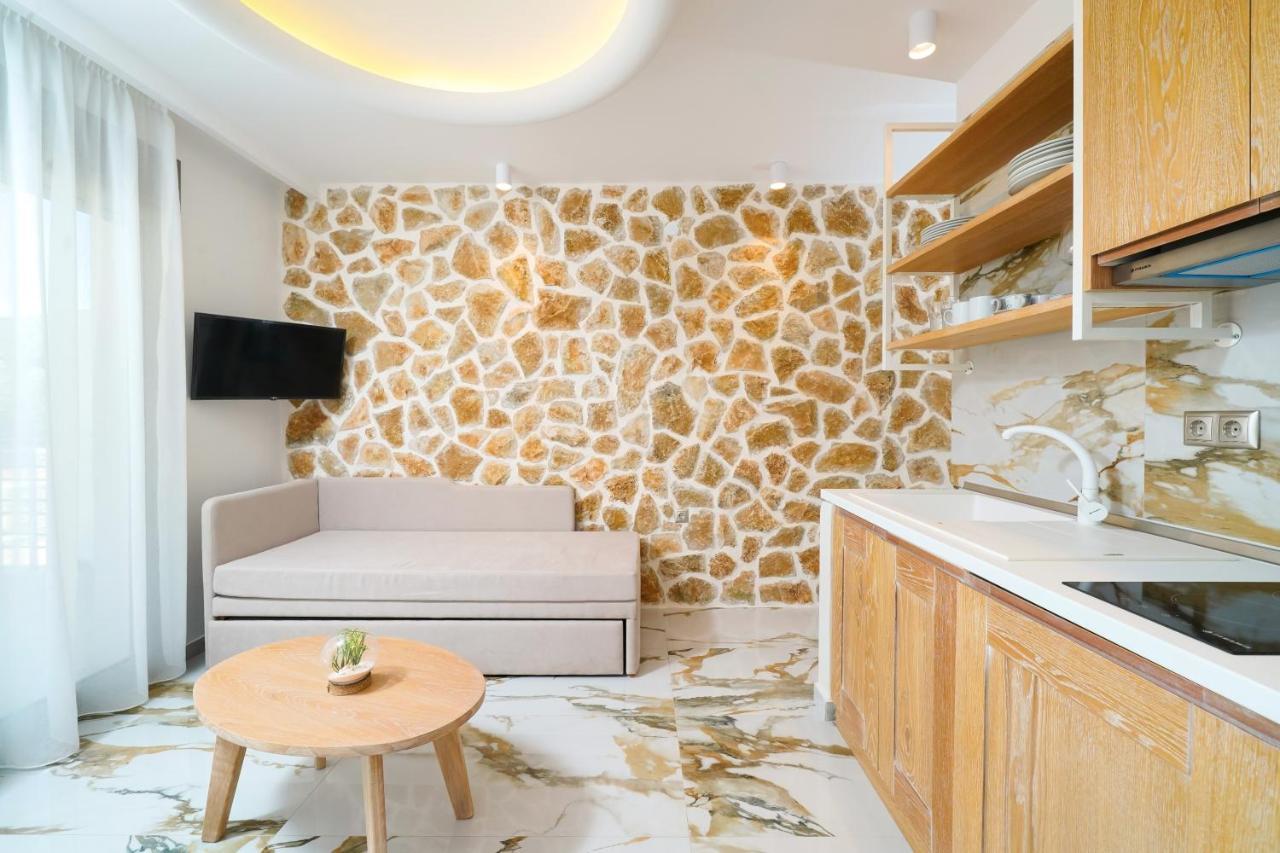 Athina Palace Luxurious Appartments Potos Exterior photo