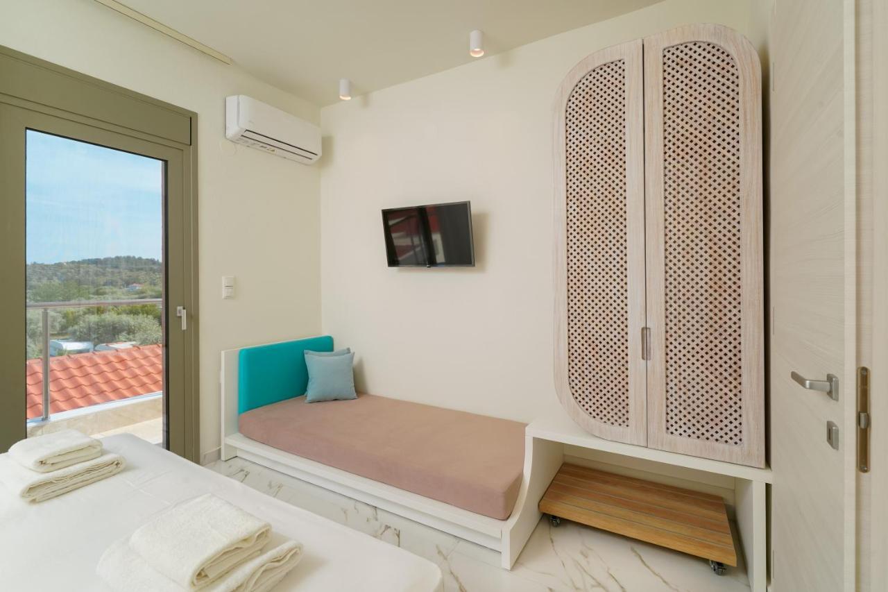 Athina Palace Luxurious Appartments Potos Exterior photo